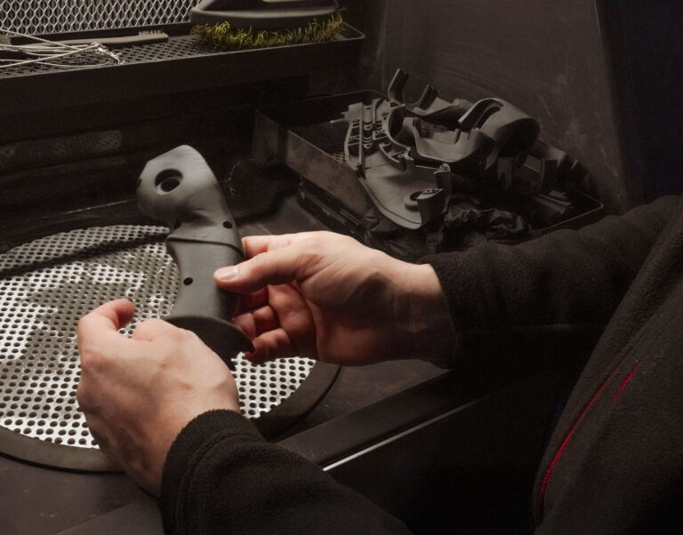 Servicios de producción y postproducción RB Componentes